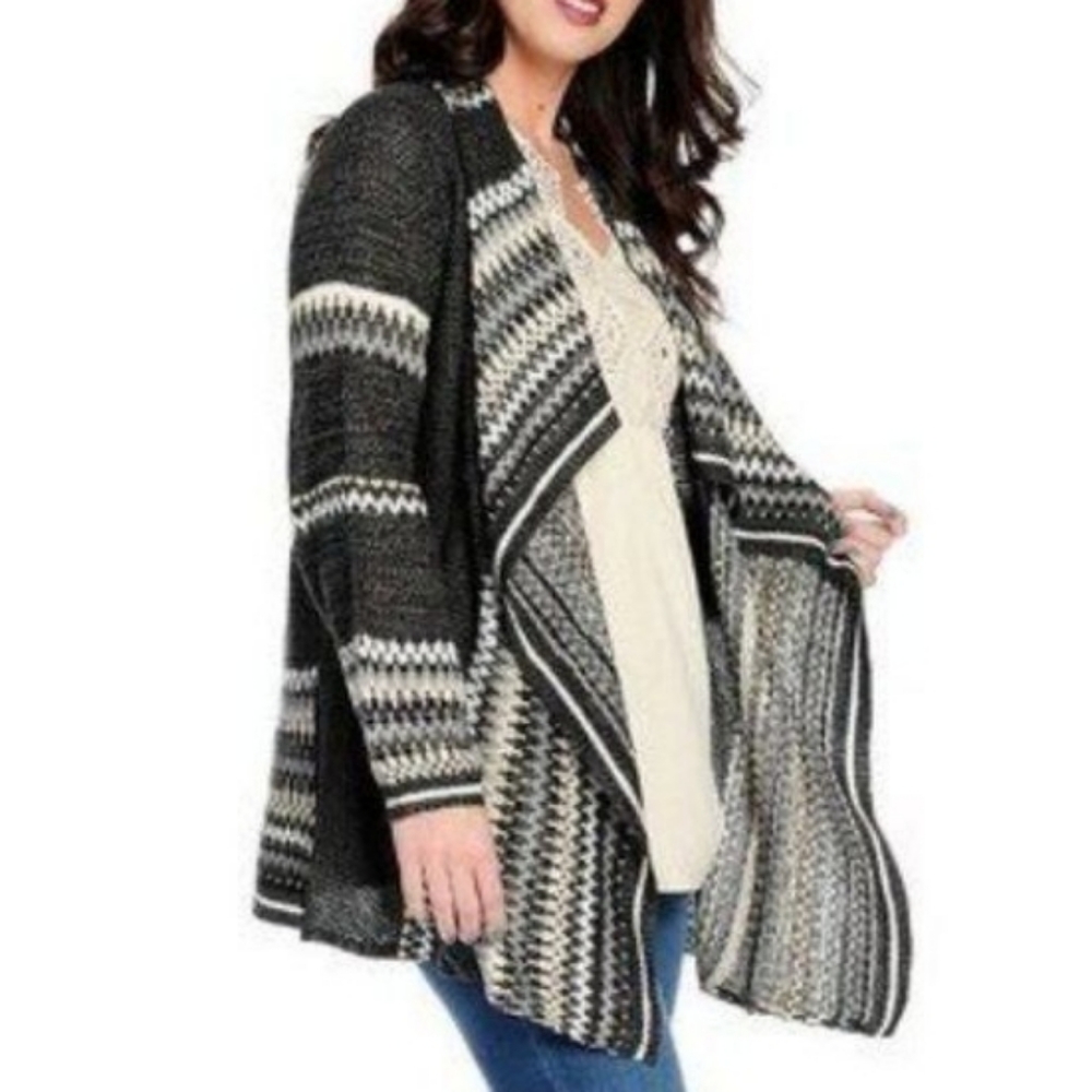 Aztec Print Grey, White, & Black Graphite Open Front Gray Boho Cardigan, size 2X